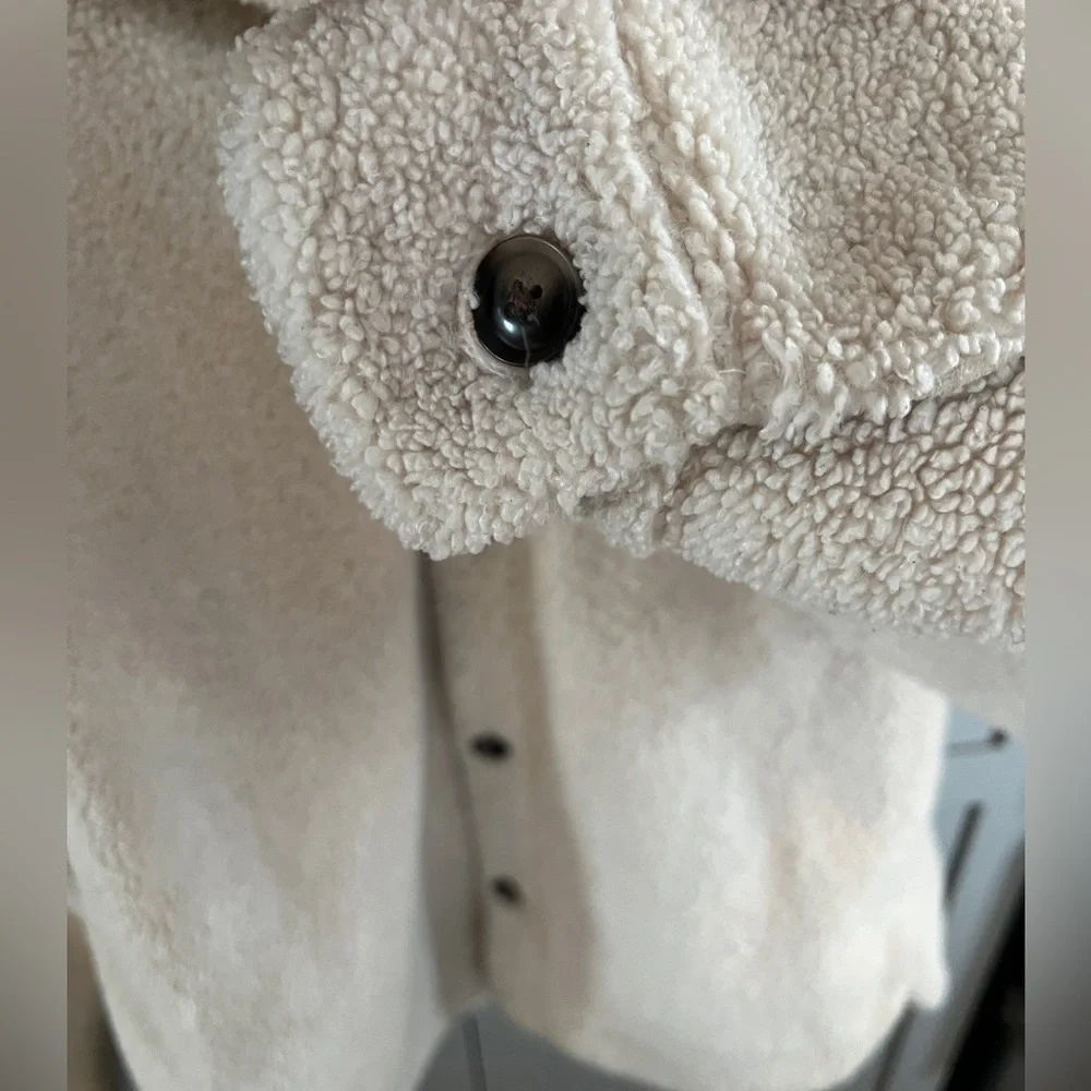 Zara Off-White Sherpa Jacket with Buttons - Picture 3 of 6